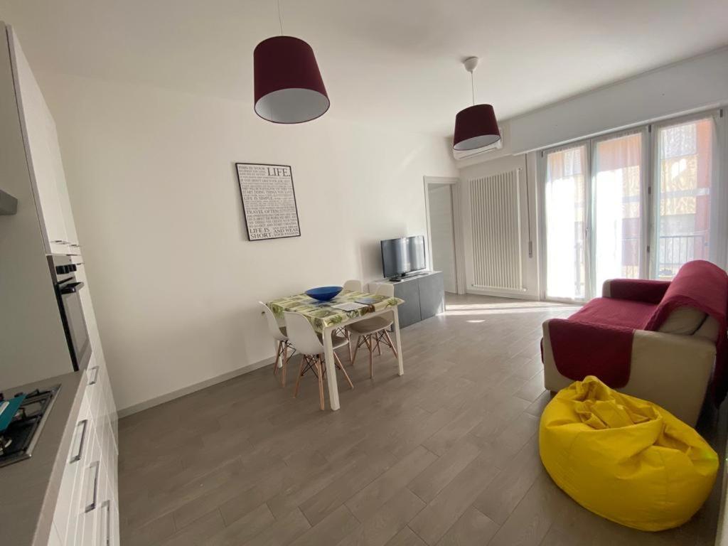 Gianluca Apartments 7A Финале Лигуре Экстерьер фото